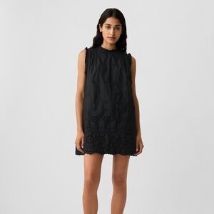 Gap × DÔEN Eyelet Mini Dress